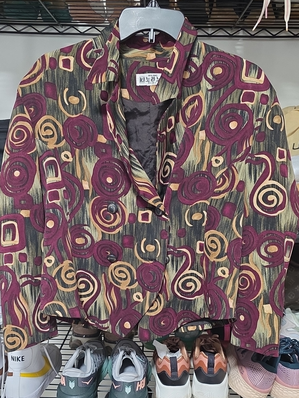 Vintage-Inspired Women’s Jacket in Burgundy and Tan